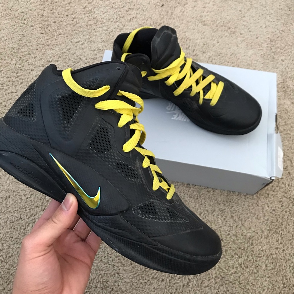 Sz 8 Nike hyperfuse zoom
